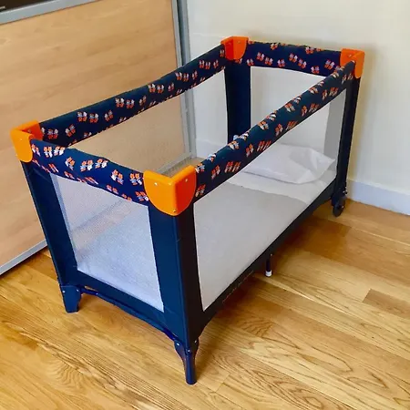 Apartman Berabera,parking Free,2wc,terraza,aire Acond,auto Checkin