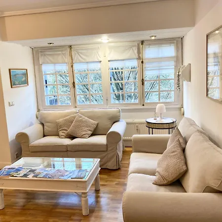 Apartment Berabera,parking Free,2wc,terraza,aire Acond,auto Checkin San Sebastián