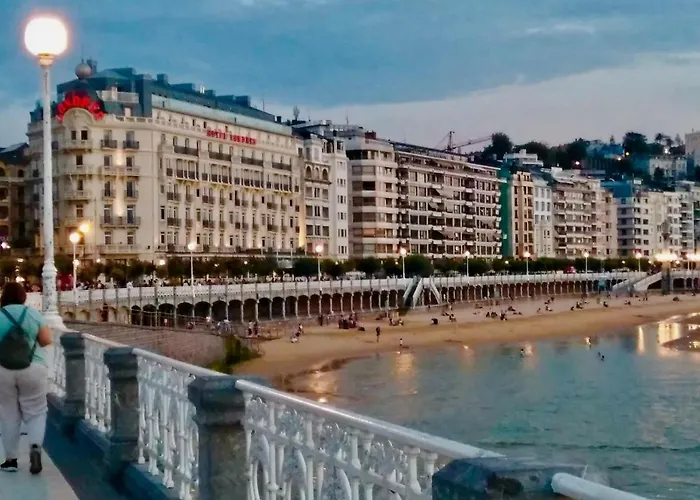 Apartment Berabera,parking Free,2wc,terraza,aire Acond,auto Checkin San Sebastian