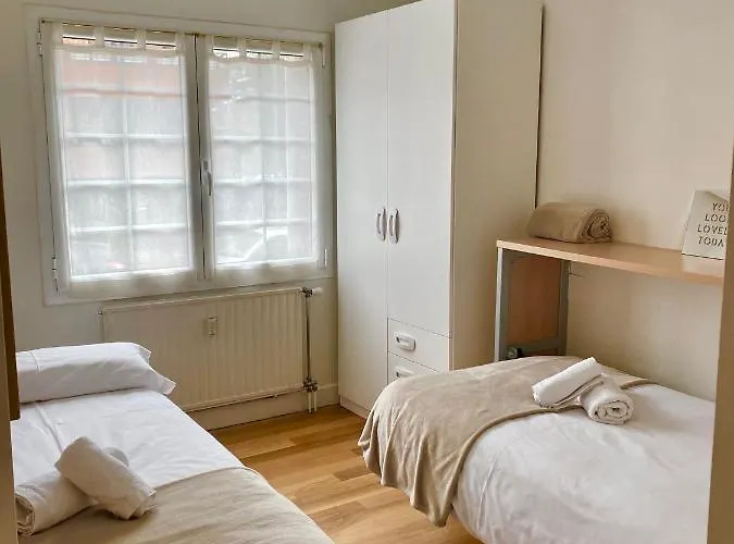 Apartament Berabera,parking Free,2wc,terraza,aire Acond,auto Checkin *